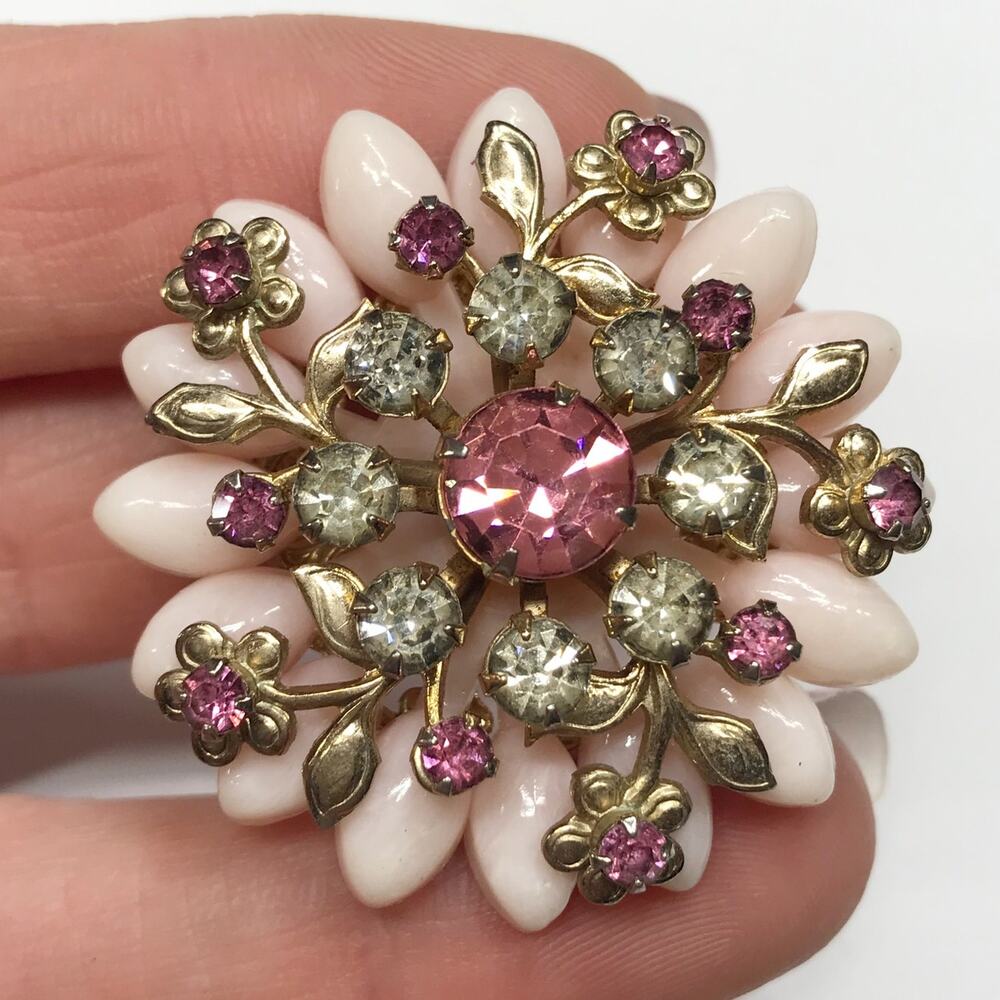 Vintage Pink Rhinestones Floral Pastel Goldtone Springtime Flower Cluster Brooch